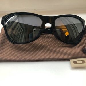 Oakley women's sunglasses